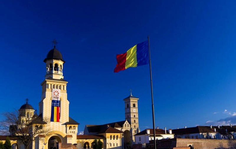 Primarul din Alba Iulia interzice mașinile în oraș, pe 1 Decembrie. Cum vor ajunge vizitatorii la manifestări