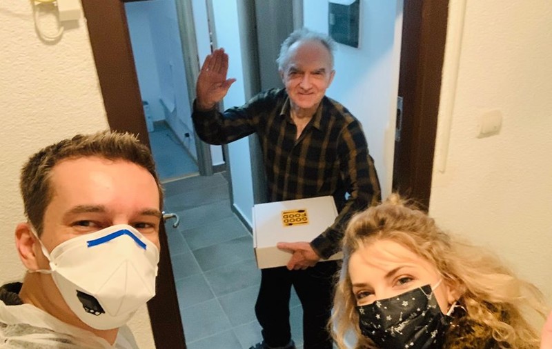 Surpriză emoționantă pentru un antreprenor care livrează mâncare în București. „S-a abonat fără să îmi spună, în semn de sprijin şi încredere”