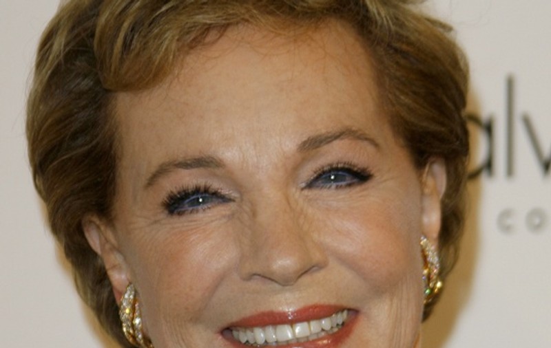 Julie Andrews va urca din nou pe scenă
