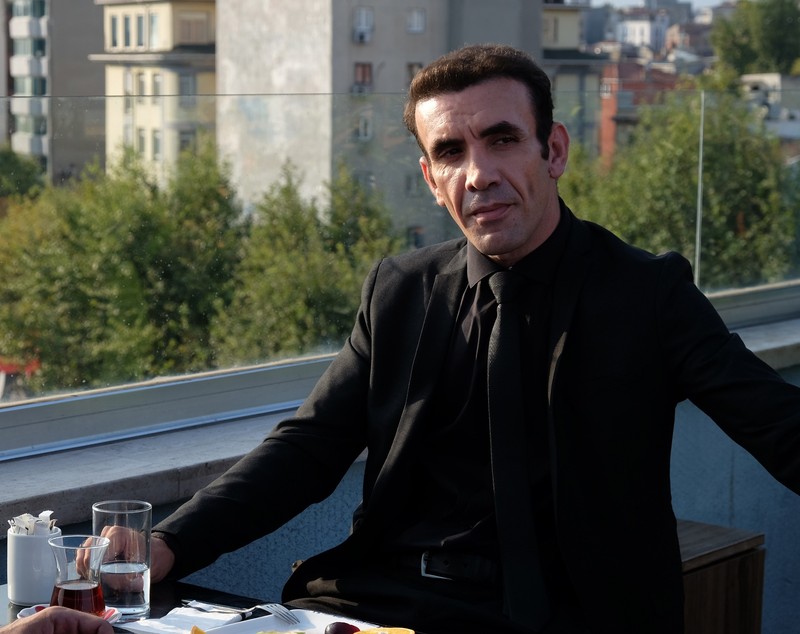 Detalii neștiute despre viața lui Mehmet Yılmaz Ak, actorul din serialul „Secrete de familie”