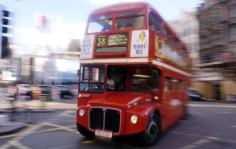 Un mort a fost lăsat şase ore în autobuz
