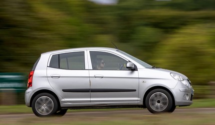 Kia Picanto are un preț care pornește de la 1900 de euro. Sursa foto: Profimedia Images.