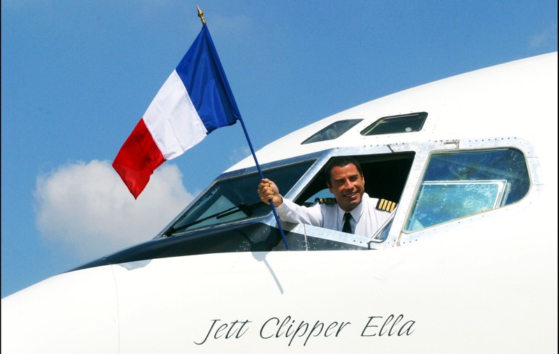 John Travolta își donează avionul Boeing 707