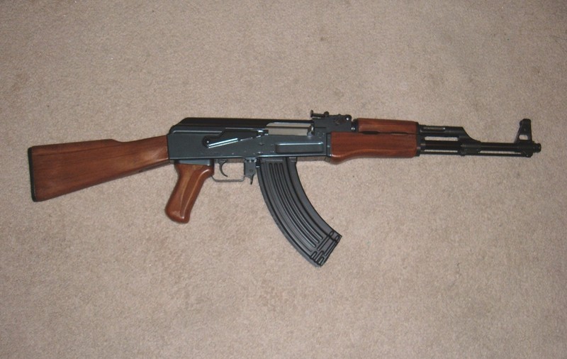INCREDIBIL! Un copil de 12 ani a fost OMORÂT de poliţie din cauza unui pistol de jucărie!