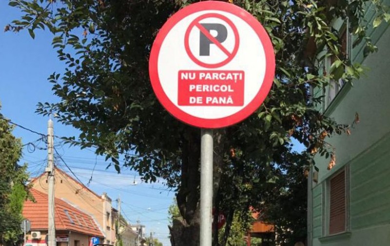 Amendat pentru că a amplasat un indicator în Satu Mare. Cât va plăti pentru inițiativa inedită