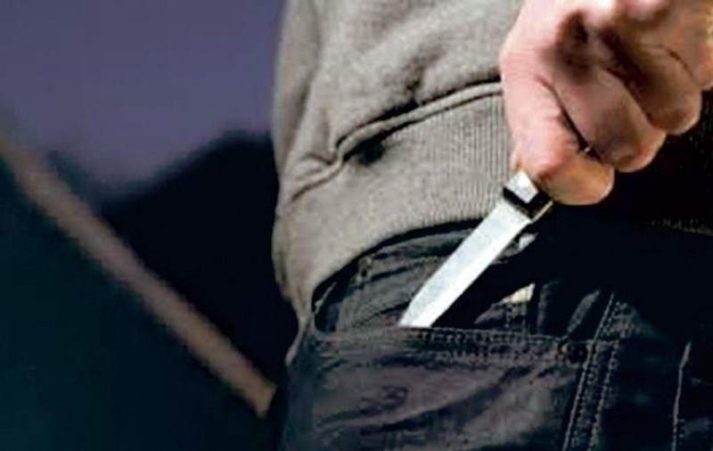 Un bărbat a fost înjunghiat de tatăl său în a doua zi de Paște!