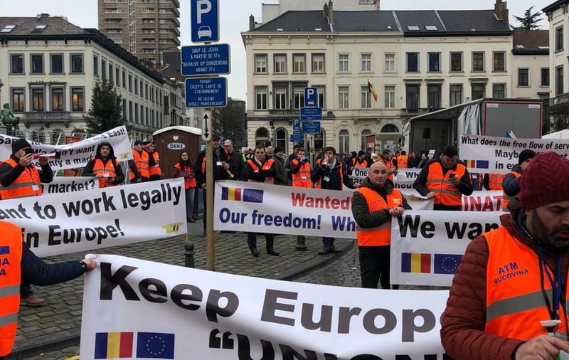 Transportatorii români vor protesta în faţa Parlamentului European din Strasbourg, pe 27 martie