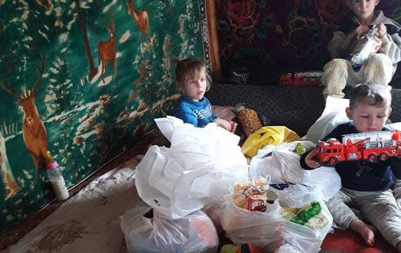 REPORTAJ. Sărăcia ucide bucuria. Copiii care nu știu că zilele de naștere se sărbătoresc și nu-și amintesc gustul ciocolatei