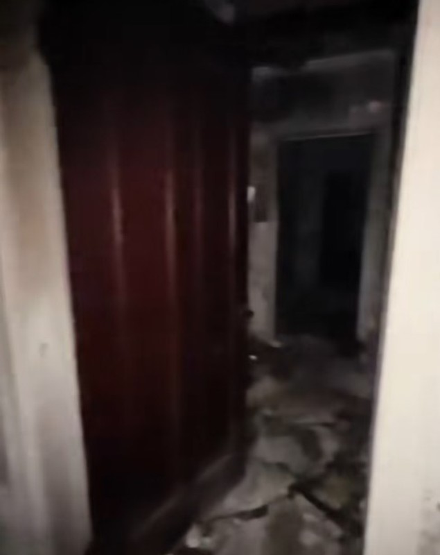 Imagini din prezent cu vila din Izvorani a lui Irinel Columbeanu. Palatul a ajuns o ruină