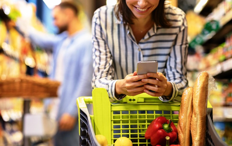 Aplicații care semnalează reduceri importante la produse alimentare aflate în prag de expirare