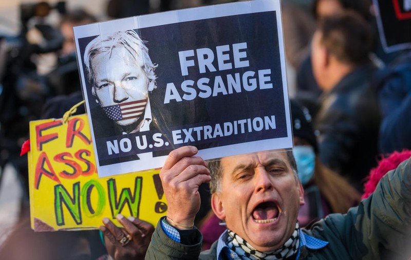 Guvernul Joe Biden face apel la refuzul Marii Britanii de a-l extrăda pe Julian Assange