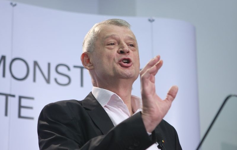 Sorin Oprescu, la referendum: "Sper ca românii să voteze din dragoste pentru România"