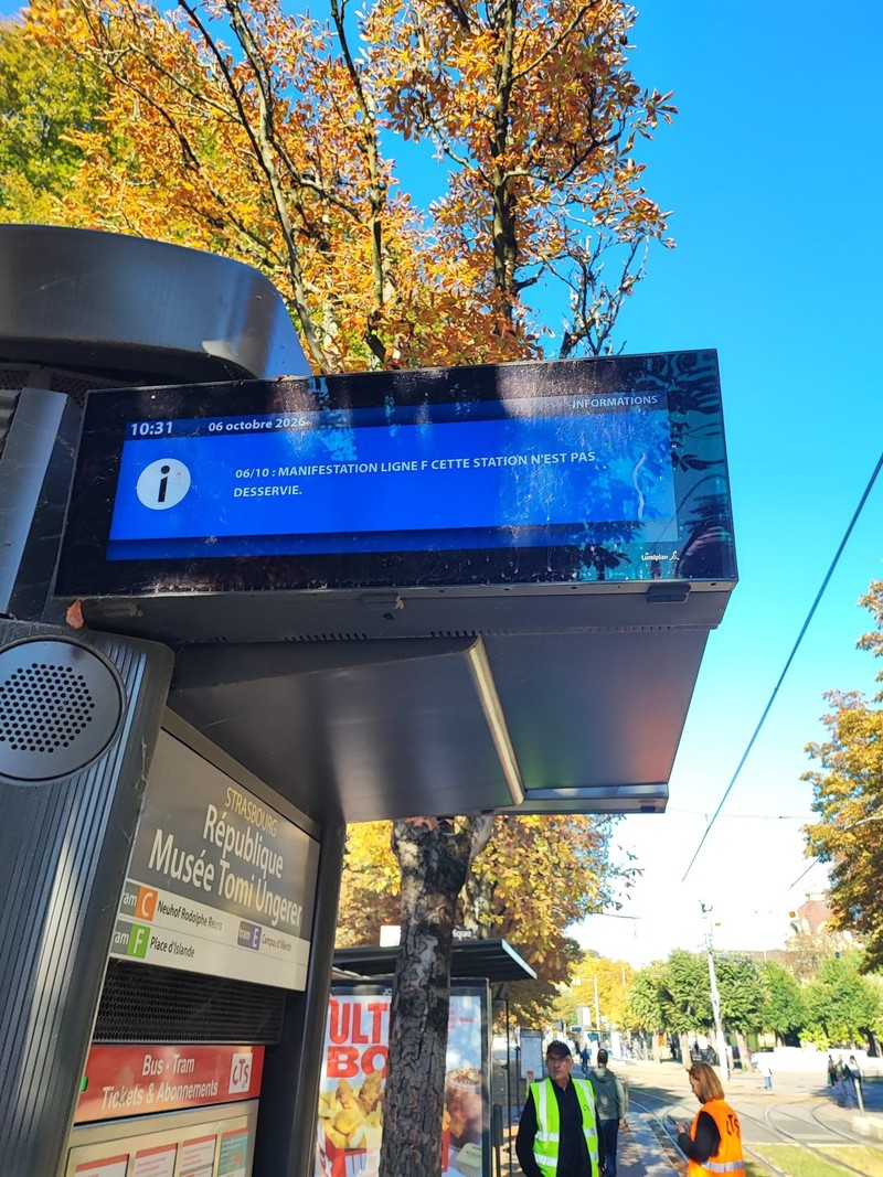 Tramvaie blocate dimineață la Strasbourg. Sursa foto: Radu Eremia