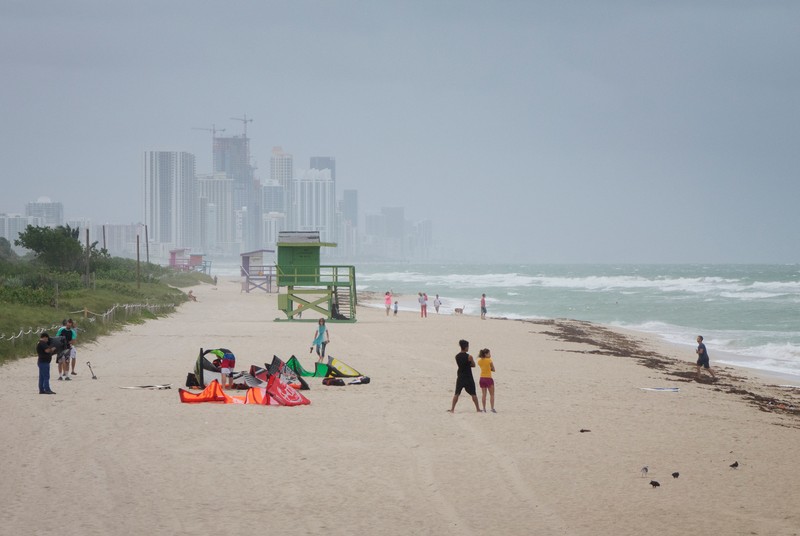 Locuitorii din Florida au ieșit la plajă