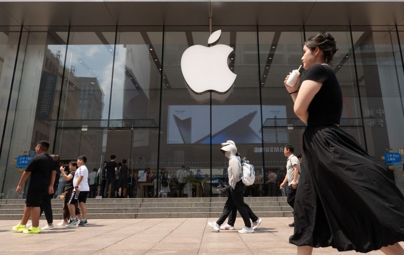 Apple a dat în judecată un fost angajat pentru că acesta ar fi divulgat secrete ale companiei către rivalul chinez OPPO