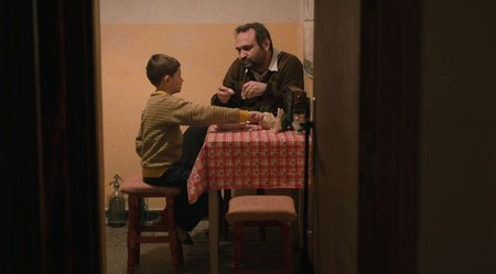 Scenă din film, cu Adrian Văncică în rolul tatălui