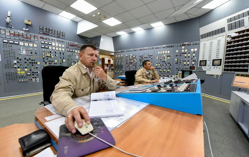 Raportul AIEA confirmă că rușii au adus vehicule și echipamente militare în interiorul centralei nucleare din Zaporojie