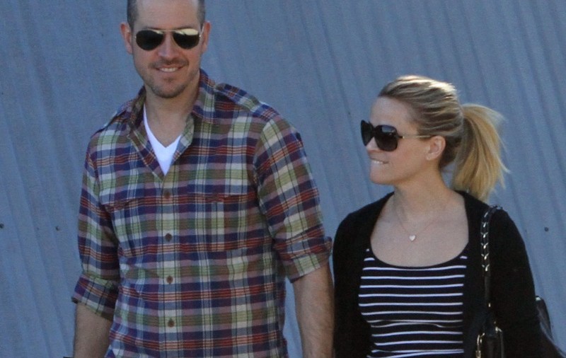 Reese Witherspoon s-a logodit cu Jim Toth