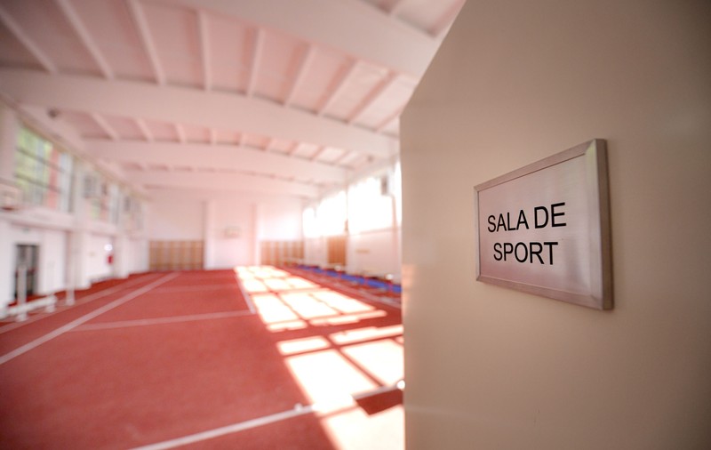 Ministrul educației: „Nu există state europene care să oblige la purtarea măștii în orele de sport”