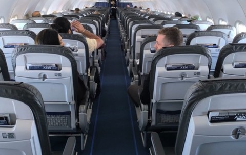 Situație critică la Oradea, unde avioanele sunt goale și gigantul Lufthansa e salvat doar de banii statului român