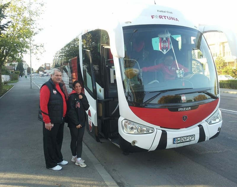 GALERIE FOTO / Doctoriţa de la Fortuna i-a "îmbolnăvit" pe dinamovişti