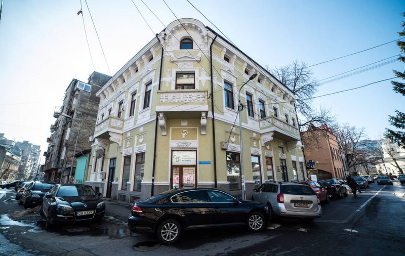 Această vilă din București poate fi cumpărată cu 950.000 de euro. De ce este excelentă dacă vrei să faci o investiție imobiliară