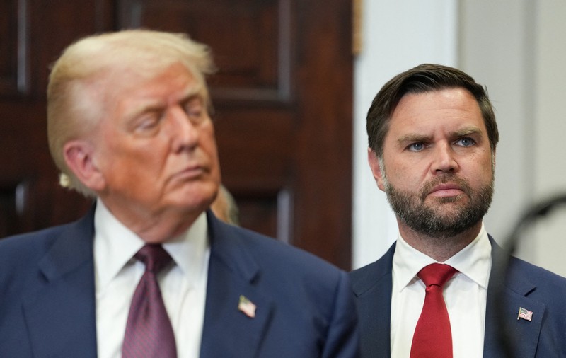 JD Vance laudă sănătatea lui Donald Trump, dar se consideră pregătit să devină președintele SUA „dacă se întâmplă o tragedie”