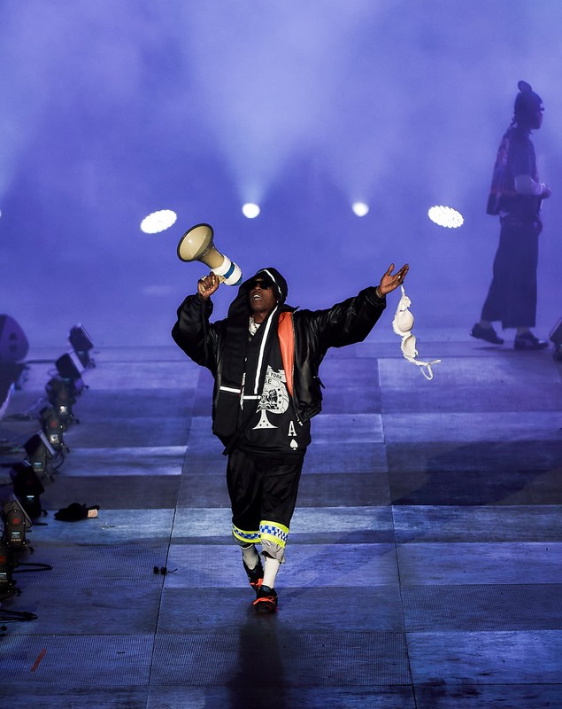A$AP Rocky a făcut show pe scena de la Beach, please! 2025. Artistul a transmis un mesaj despre rasism