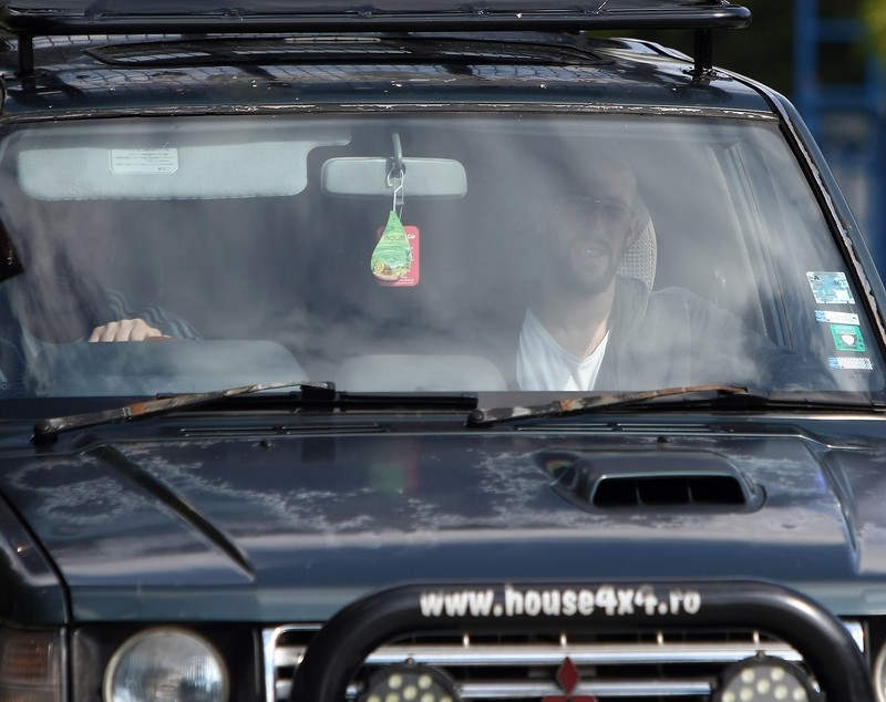 FOTO / Şi-au adus bolizii pentru a învinge Ungaria! ”Tricolorii” au prezentat moda auto