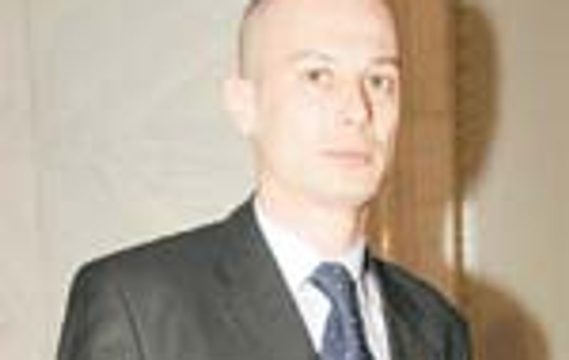 Olteanu rămâne în arest la domiciliu, însă are permisiunea de a lua legătura cu părinţii şi cu fosta soţie