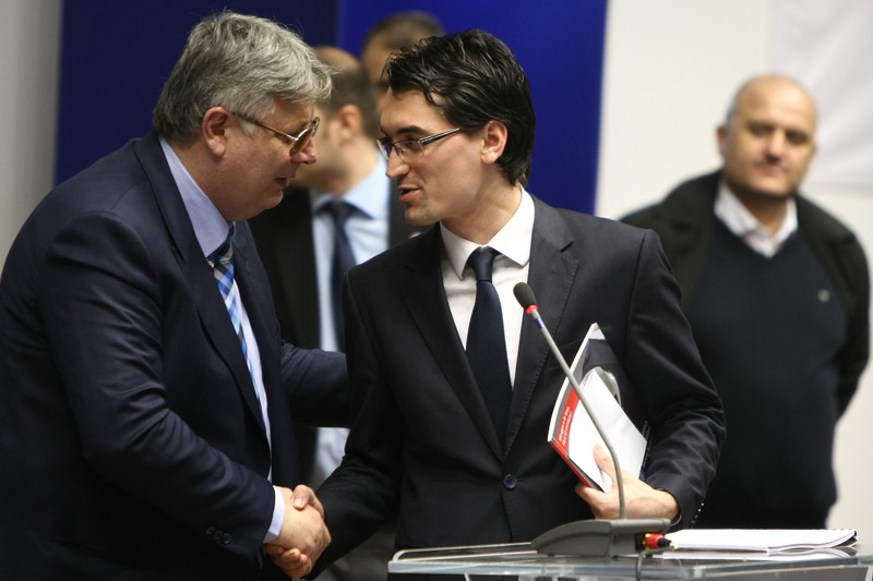 Preşedintele LPF, Gino Iorgulescu (stânga) şi preşedintele FRF, Răzvan Burleanu, s-au contrat și pe seama sistemului competiţional din Liga I