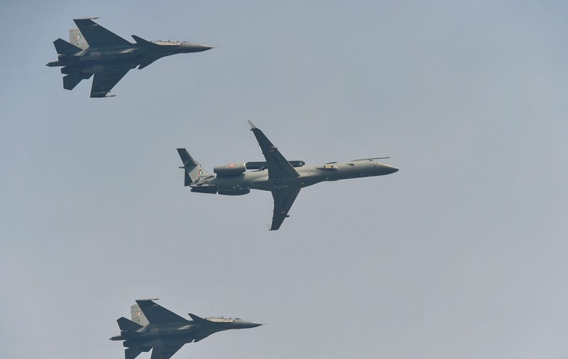 VIDEO | Alertă cu bombă la bordul unui avion de pasageri din India. A aterizat de urgență la Londra