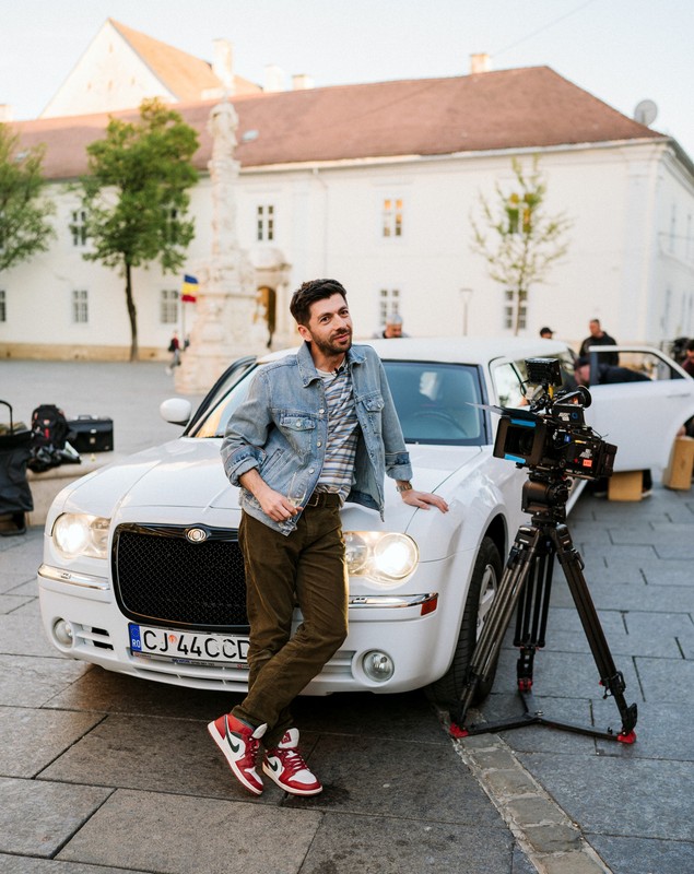 Cine apare în noul film al lui Mircea Bravo, „Băiat de milioane”: „Filmăm în cel mai scump oraș din România”