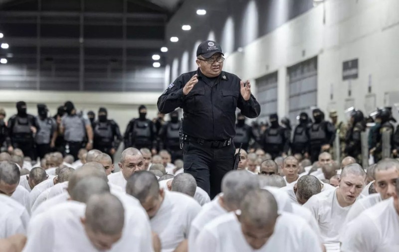 Mesajul tăios al unei judecătoare de la Curtea de Apel a SUA cu privire la tratamentul inuman la care au fost supuși venezuelenii deportați de Trump