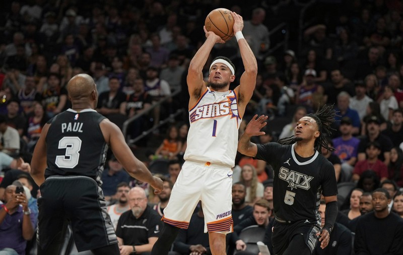 Devin Booker obține cel mai mare salariu anual din istoria NBA: 316 milioane de dolari în 5 ani