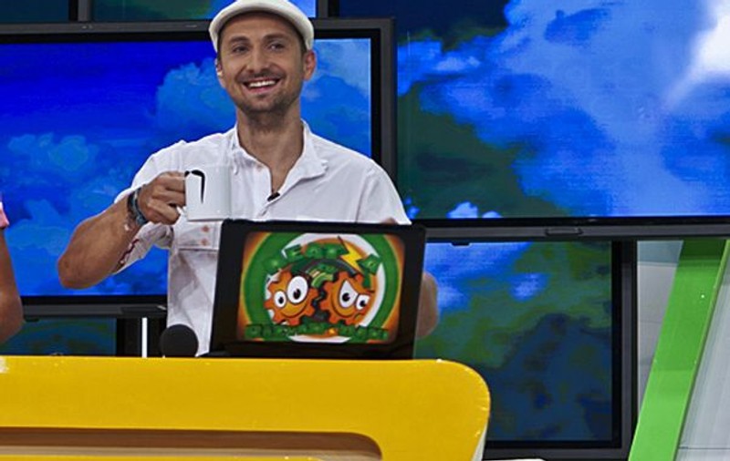 N-a fost Răduleasca prima! Dani Oţil umbla cu FETE mai MARI şi ÎNDRĂZNEŢE încă din adolescenţă