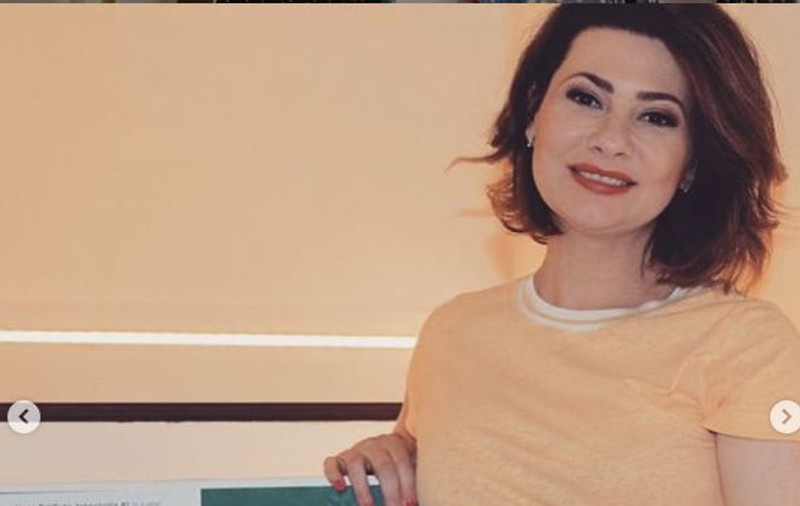 Prezentatoarea de televiziune Mihaela Călin a devenit mămică. Prima imagine cu bebelușul