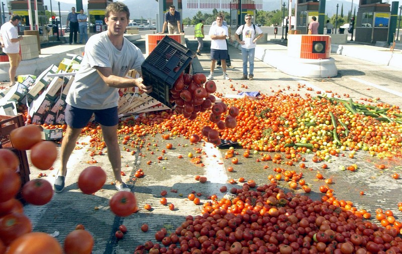 50 de milioane de tone de fructe și legume sunt aruncate anual de fermieri din cauza aspectului