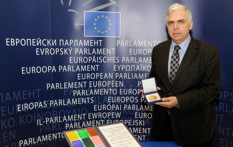 Adrian Severin cere ca România să lase direcția Vest și „să se înțeleagă cu Rusia”