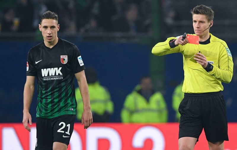 Meciul Celtic - CFR Cluj va fi condus de un arbitru bun pentru scoțieni. Dă penalty pentru gazde și roșii la oaspeți