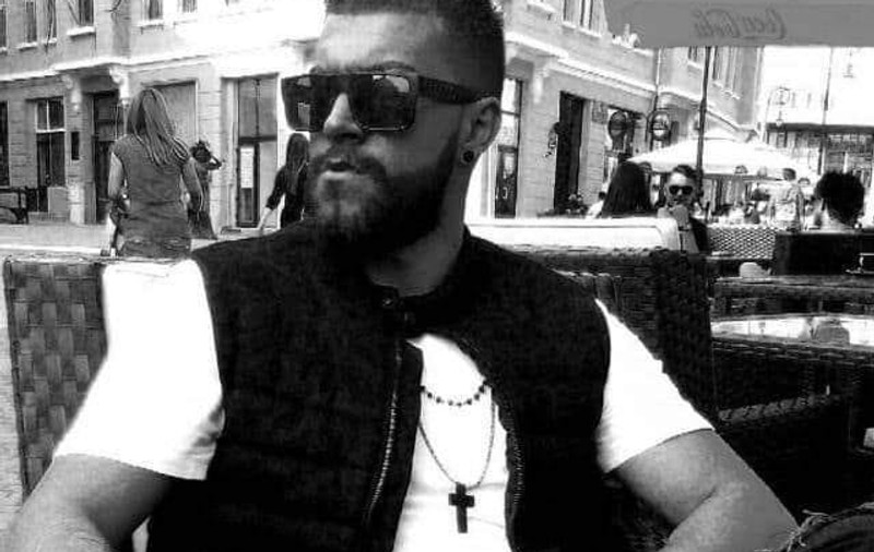 Fiul femeii din Craiova care a decedat la trei ore după ce a fost trimisă acasă de medici, găsit mort pe caldarâmul din fața blocului