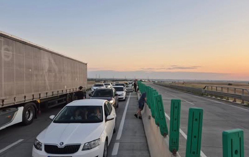 Aglomerație la început de august pe Podul Prieteniei, pe sensul de ieșire din țară: „Nu ne-am mișcat deloc”