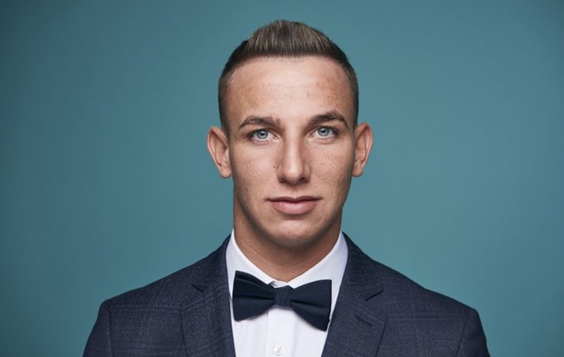 Un tânăr născut la Oradea a câștigat „Premiul Puskas”, pentru cel mai frumos gol al anului! L-a învins pe Messi