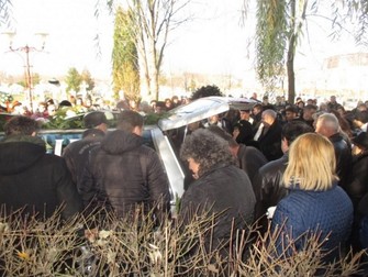 Sute de oameni au venit să-și ia rămas bun de la Sabin
