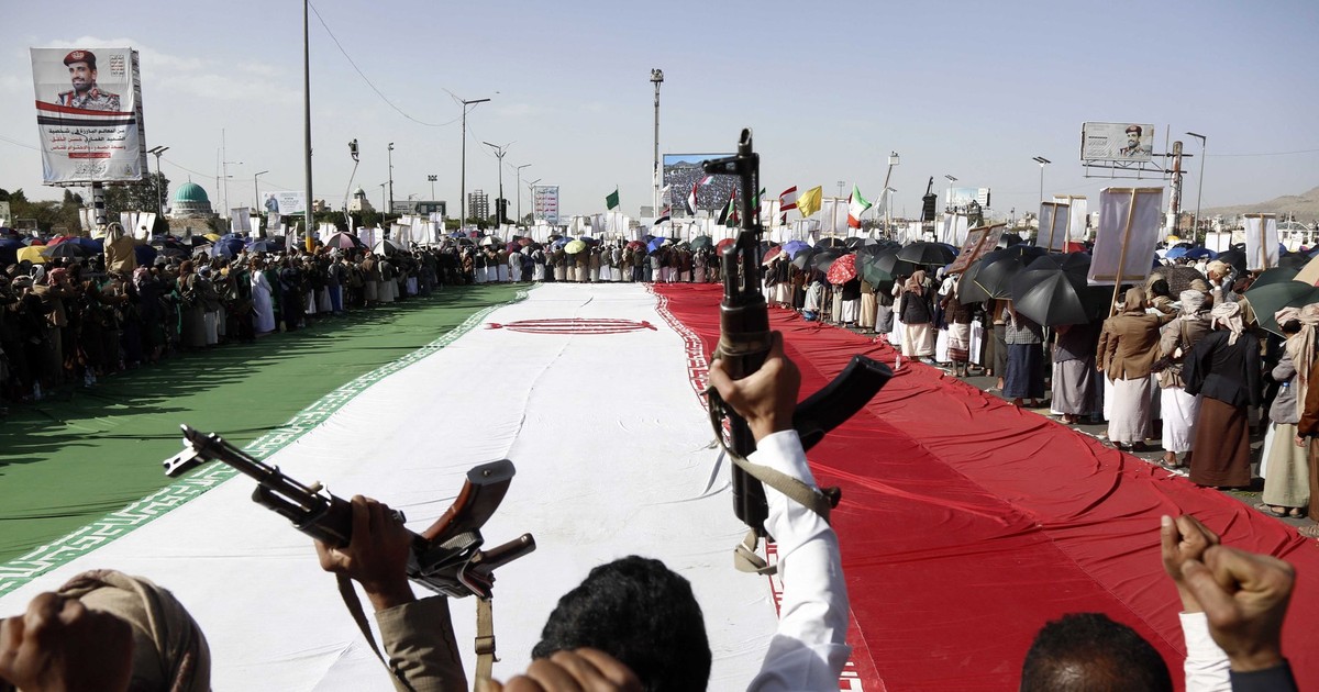 Susținători ai rebelilor Houthi din Yemen. Imagine cu caracter ilustrativ Foto: Profimedia