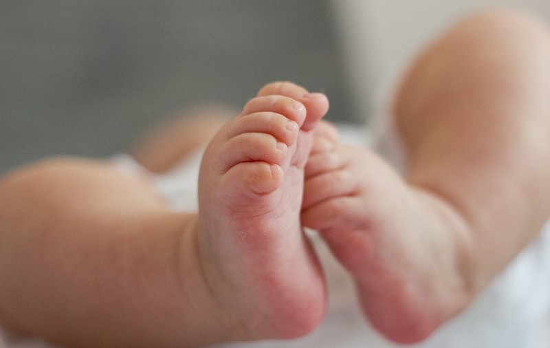 Prima naștere în carantină:  Femeia venise din Italia și a fost adusă cu izoleta la spital