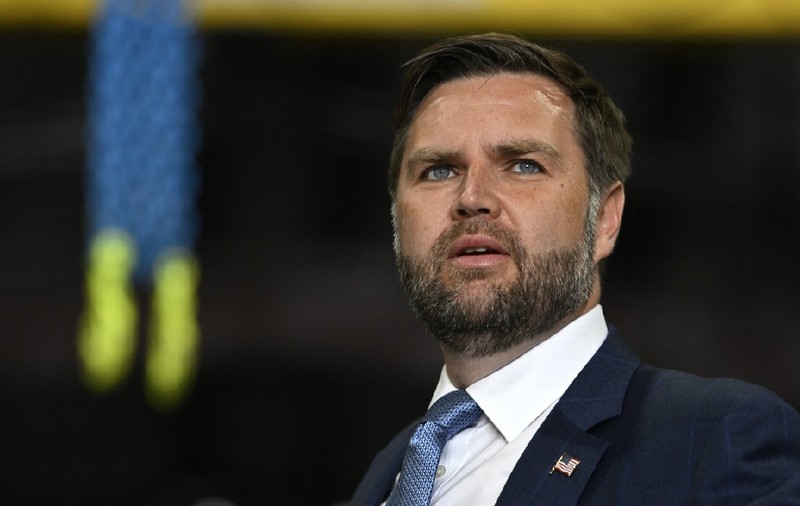 Trump nu exclude noi sancțiuni anti-Rusia ca să încheie războiul. J.D. Vance: „Președintele SUA mai are multe cărți de jucat”