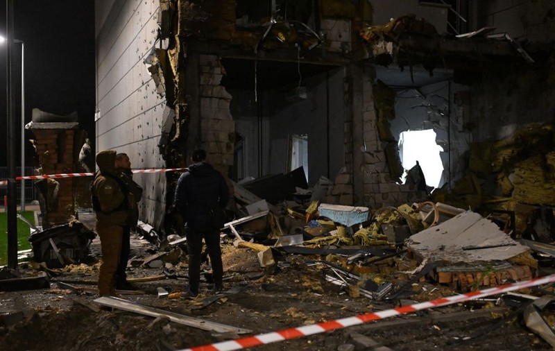 Explozii puternice la Kiev, alerte aeriene, zone fără lumină și căldură, înainte de întâlnirea dintre Volodimir Zelenski și Donald Trump