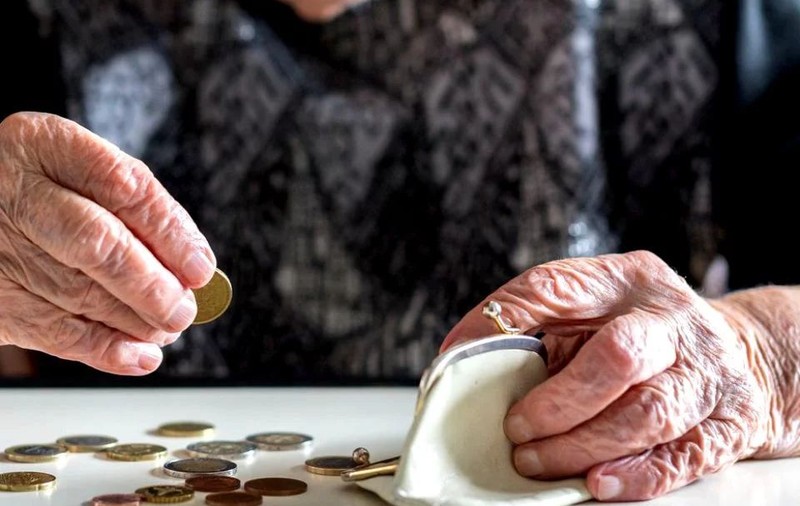 Bărbat din Pitești reținut, după ce a păcălit timp de trei ani un vârstnic să transfere 700.000 de lei către o fundație falsă