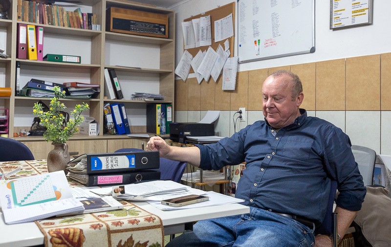Interviu cu Viorel Pașca: „Dacă mă închid, asta e, o să rezist cumva. Mi-e foarte greu să mă gândesc la asta”